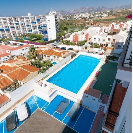 Apartamento En Нерха Екстериор снимка