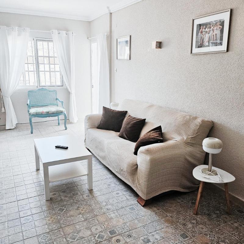 Apartamento En Нерха Екстериор снимка